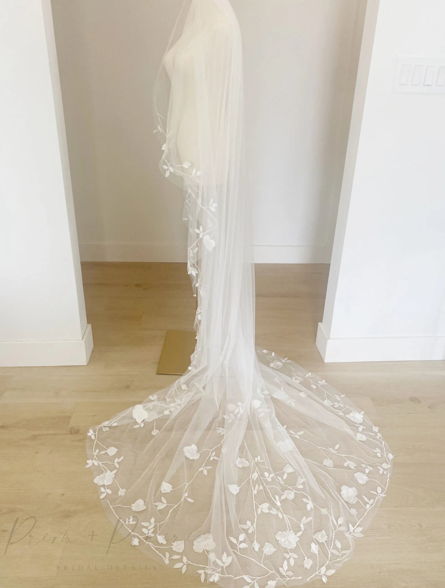 • LYRIC • floral lace bridal veil